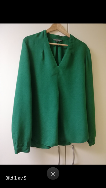 Les Parisiennes de Mamansnet: Blue Stockings are Back in Fashion