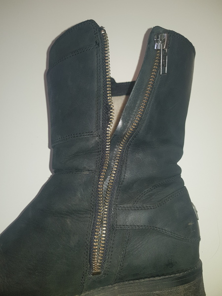 Are these boots mendable? I'm gutted!