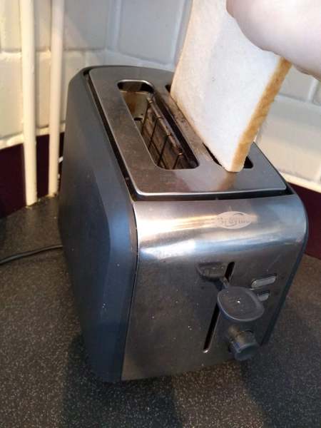 To expect a Toaster that fits Normal slices of bread?