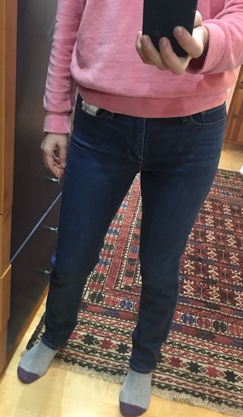 Les Parisiennes de Mamansnet: Blue Stockings are Back in Fashion