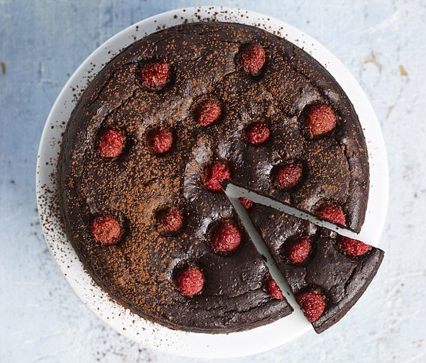 Webchat with Dr Michael Mosley, author of The Fast Diet and The Fast 800, on Tuesday 15 January at 1pm