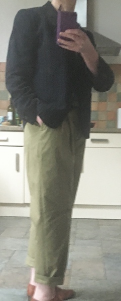 Les Parisiennes de Mamansnet: Blue Stockings are Back in Fashion