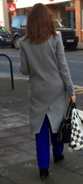 Les Parisiennes de Mamansnet: Blue Stockings are Back in Fashion