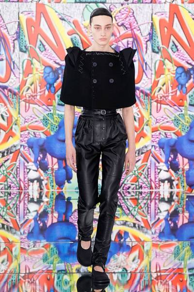 Les Parisiennes de Mamansnet: Blue Stockings are Back in Fashion