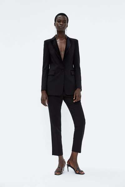 DD wants to wear a suit to prom.