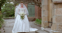 Muriels Wedding, Wedding Dress
