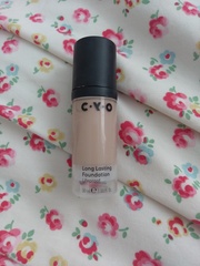 Can anyone recommend a ghostly pale foundation for dry skin?