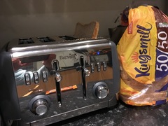 To expect a Toaster that fits Normal slices of bread?