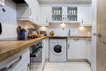Has anyone successfully painted kitchen cupboards?