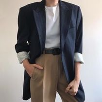 Les Parisiennes de Mamansnet: Blue Stockings are Back in Fashion