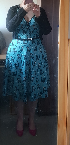 What shoes with this dress?