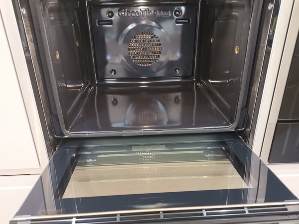 To be ridiculously happy about my clean oven! (Lighthearted)