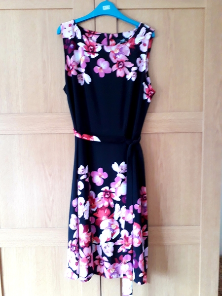 What can I wear with this dress?
