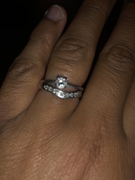 Can I have a diamond in my wedding ring?