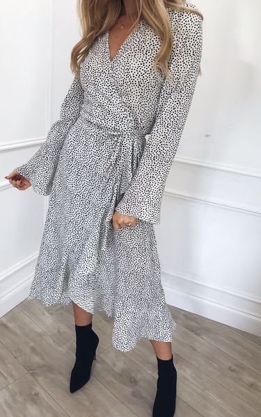 Help me find a wedding guest dress for my post baby body?