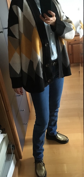 Les Parisiennes de Mamansnet: Blue Stockings are Back in Fashion