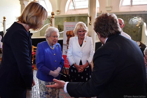 Royal style & gossip: make every day Tiara Tuesday!