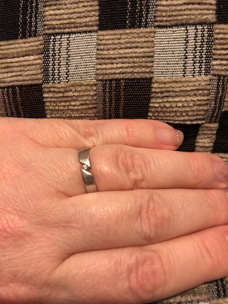 Can I have a diamond in my wedding ring?