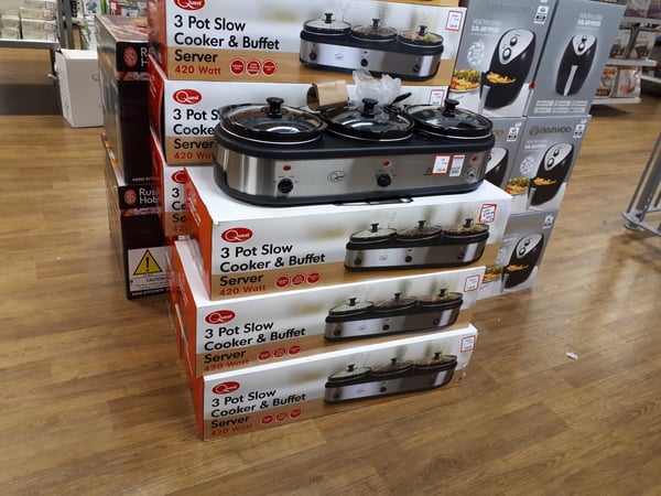 Slow cooker