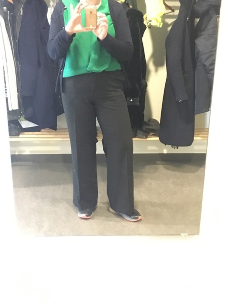 Les Parisiennes de Mamansnet: Blue Stockings are Back in Fashion