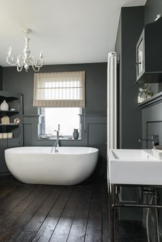 To ask you to look at this pic of my new bathroom and tell me why I hate it!