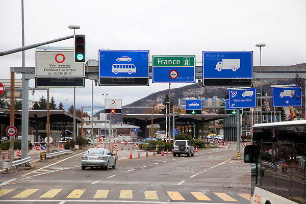 Westminstenders: Competitive Stupidity