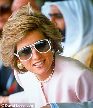 Royal style & gossip: make every day Tiara Tuesday!