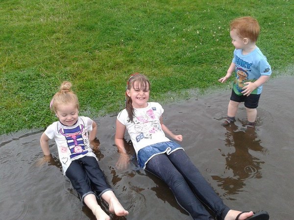 Mumsnet users share the times bad weather has turned their days out into adventures with Arla Big Milk