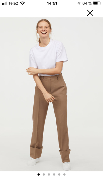 Les Parisiennes de Mamansnet: Blue Stockings are Back in Fashion