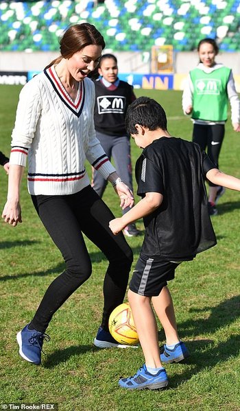 Royal style & gossip: Megs goes mad in Morocco, Kate keeps cool in Kensington