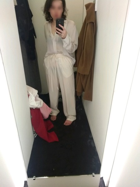 Les Parisiennes de Mamansnet: Blue Stockings are Back in Fashion