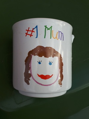 Broke favourite mug - photo - please help am so sad
