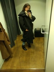 Les Parisiennes de Mamansnet: Blue Stockings are Back in Fashion