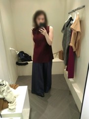 Les Parisiennes de Mamansnet: Blue Stockings are Back in Fashion