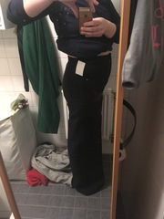 Les Parisiennes de Mamansnet: Blue Stockings are Back in Fashion