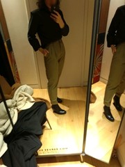 Les Parisiennes de Mamansnet: Blue Stockings are Back in Fashion