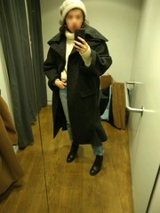 Les Parisiennes de Mamansnet: Blue Stockings are Back in Fashion