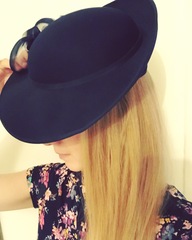 Please help (pics attached) - thought I had fab wedding hat but it’s gone wrong... 😔