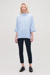 Les Parisiennes de Mamansnet: Blue Stockings are Back in Fashion