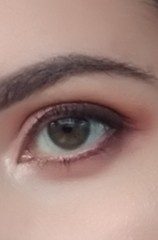 If you have green/blue/grey eyes what eyeshadow do you wear?