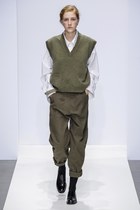 Les Parisiennes de Mamansnet: Blue Stockings are Back in Fashion