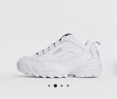 Trainers with jeans - fastening