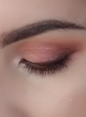 If you have green/blue/grey eyes what eyeshadow do you wear?