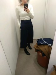 Les Parisiennes de Mamansnet: Blue Stockings are Back in Fashion