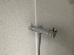 Anyone with plumbing knowledge around please?