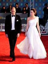 Royal style & gossip: make every day Tiara Tuesday!