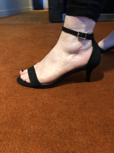 Which kitten heels?