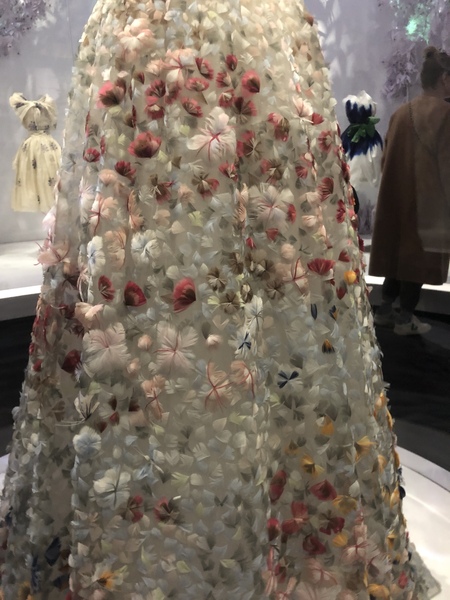 Les Parisiennes des Mamansnet: See life in pink, but do not wear it!