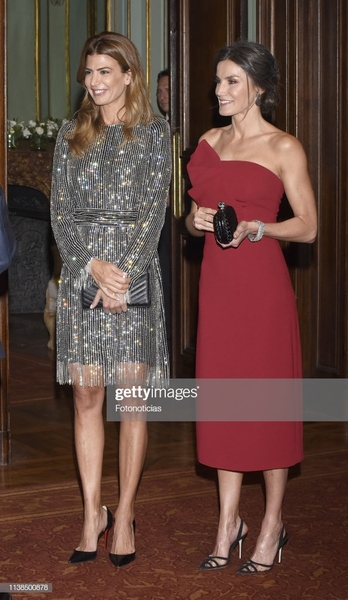 Royal style & gossip: while Meghan's away, will Kate play?