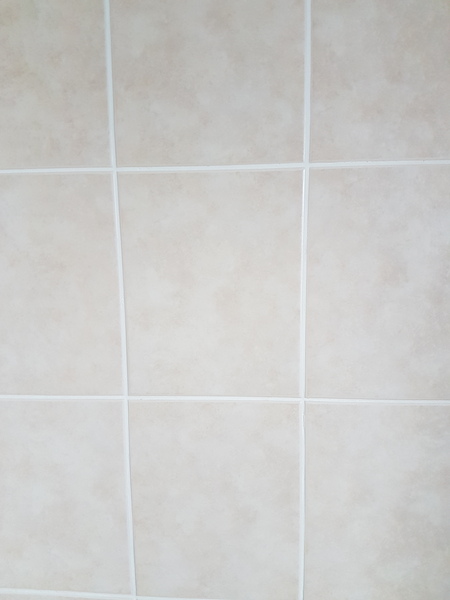 AIBU to ask how I can improve my kitchen, with a photo.